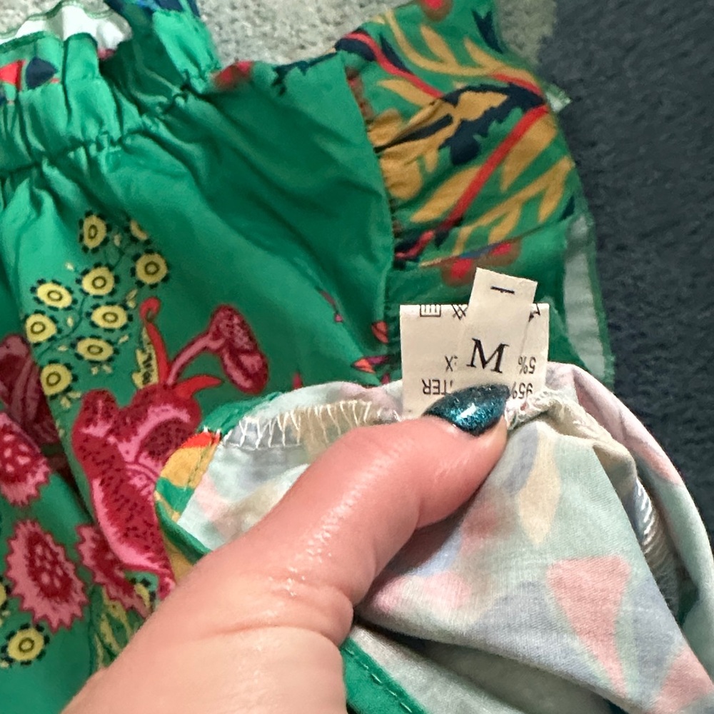 Floral Ruffle Sleeve Top - Picture 2 of 3